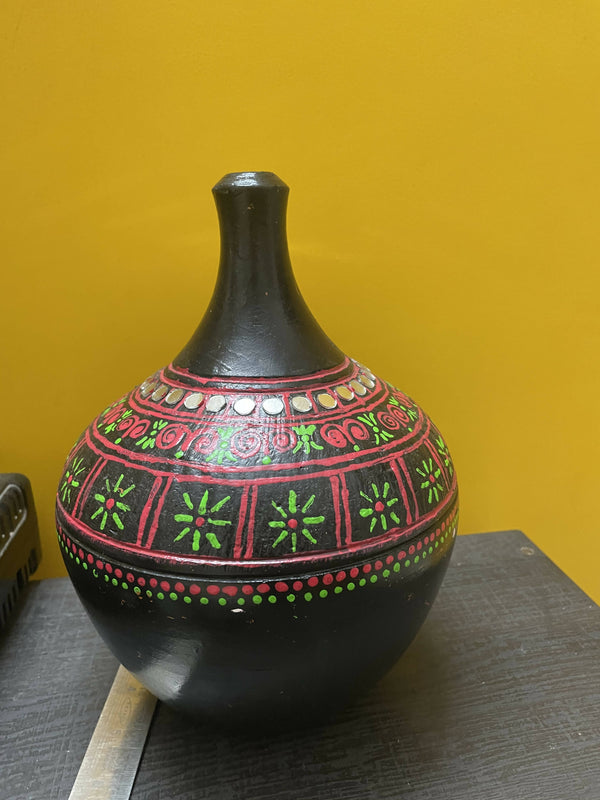 Decorative flower pot