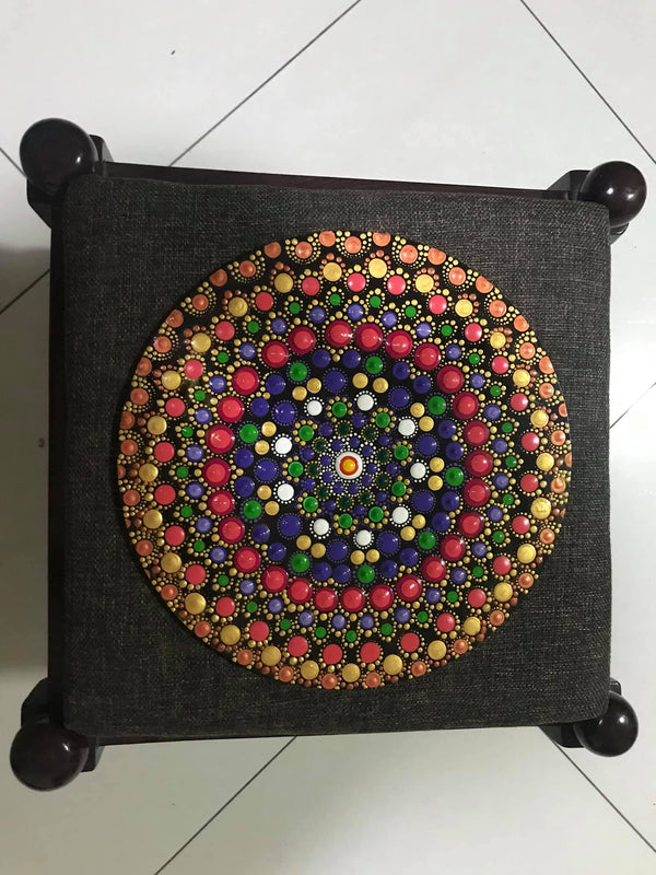 Dot Painting Mandala - Round - Embossed Look